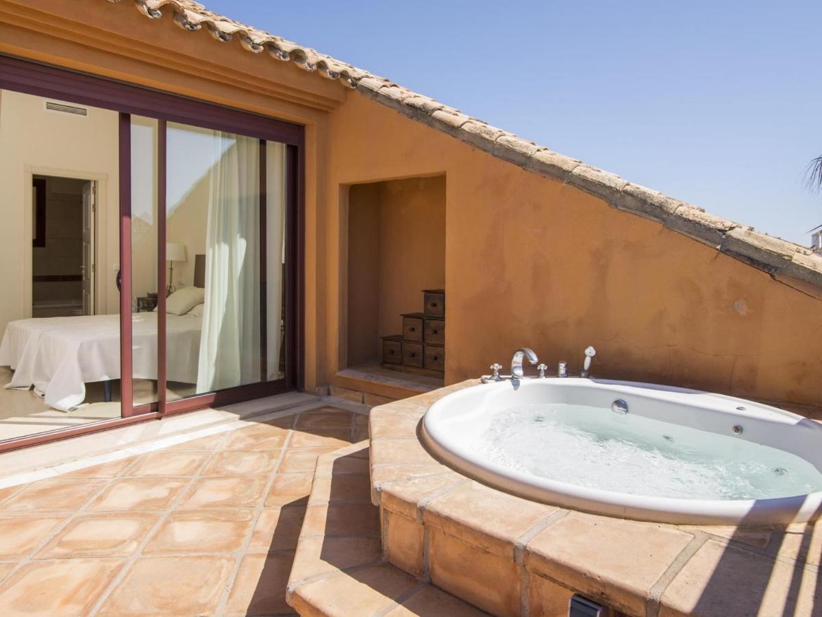 Appartement Vacation I Duplex Con Encanto Bahia, 280m2 Duplex Penthouse, Luxury Complex, A Minute From The Beach, 24-7 Security, In Town Marbellac